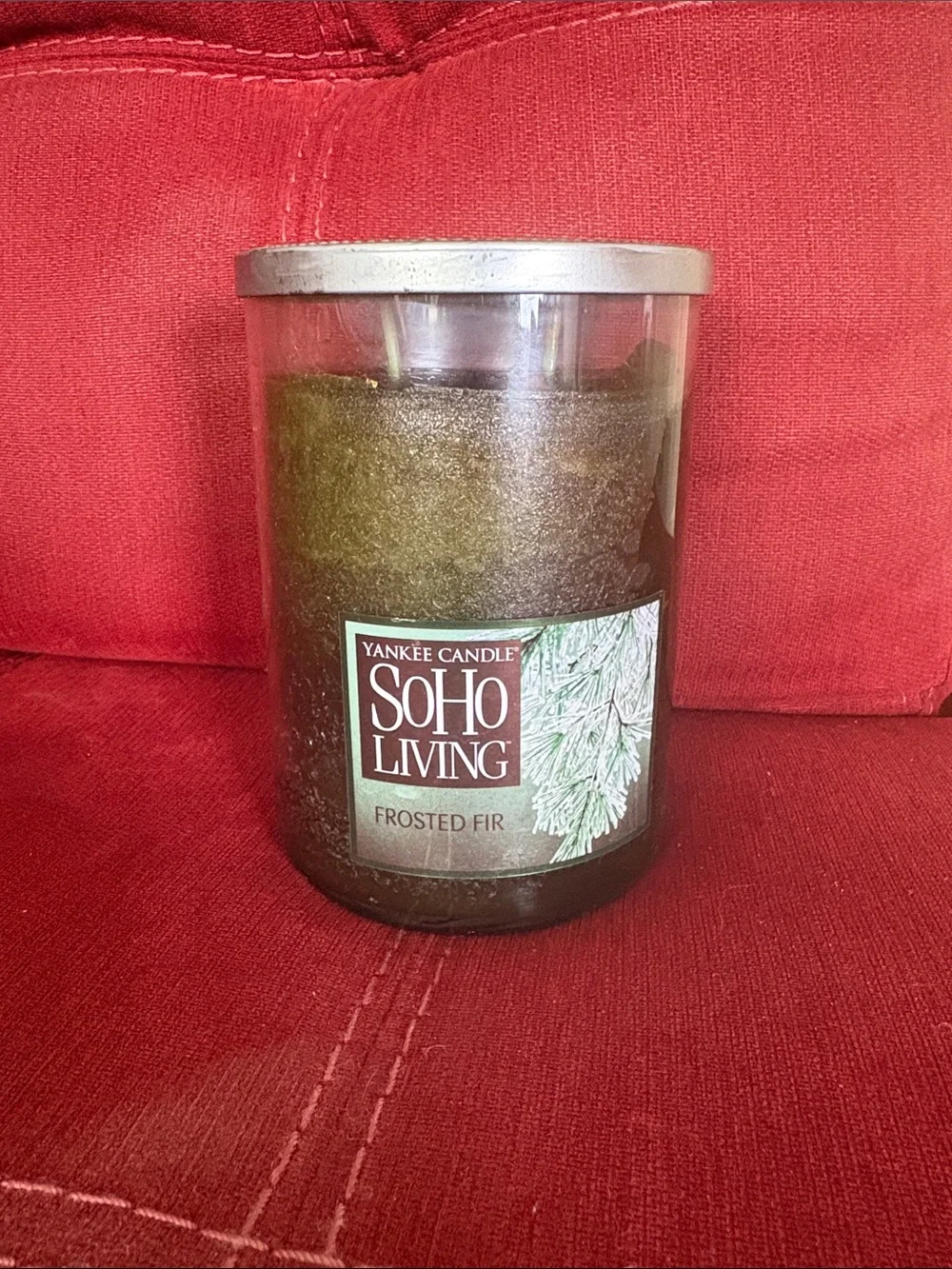 🌟 YANKEE CANDLE: SoHo Living Frosted Fir - Large Candle